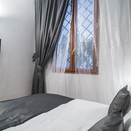 Trastevere Garibaldy Apartman *